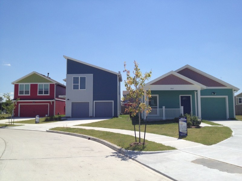Northfield Design Associates is the architect behind Avenue Place.&nbsp;"We had selected early on to do a combination of both traditional and more contemporary housing styles, which is a maybe a little unusual in a new subdivision," says Avenue CDC executive director Mary Lawler. "We felt that after talking with people in the community and potential buyers that people would be interested in both."&nbsp;