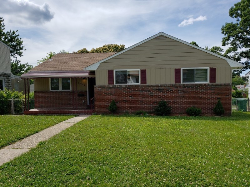 The Hollander Ridge scattered-site development features different housing types spread across several Baltimore neighborhoods. Financing for the project includes HOPE VI funds and low-income housing tax credit equity.