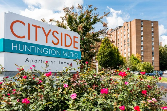 Berkadia provided a $96.5 million loan to Lincoln Avenue Capital for the 569-unit Cityside Huntington Metro Apartments in Alexandria, Virginia.