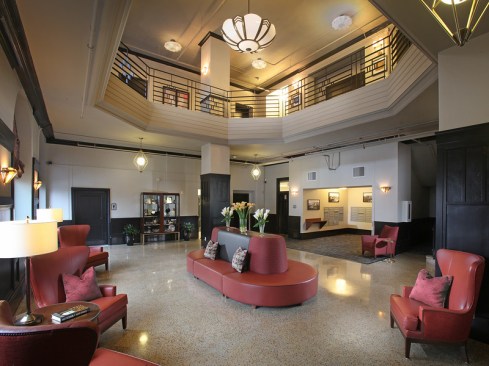 Greystone Apartments has regional signficance as an example of an early 20th century hotel and apartment building built as a skyscraper exemplifying the aesthetics of the Chicago School led by architect Louis Sullivan. Art Deco and Richardsonian Romanesque styles also influence the building.