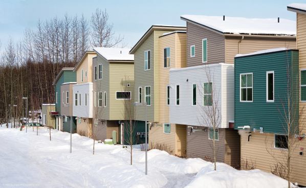 Loussac Place features a mix of 28 one-bedroom, 40 two-bedroom, 38 three-bedroom, and 14 four-bedroom units. 